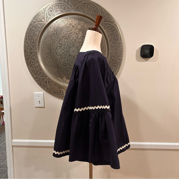 Vineyard Vines Ric Tac bell sleeve top in navy and white - Size M - Picture 5 of 10